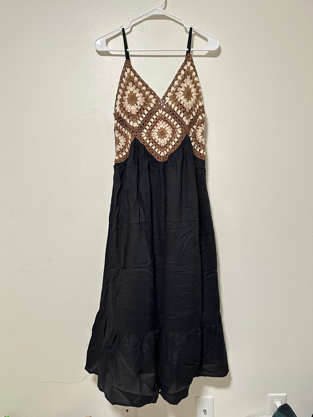 NWT Raviya Black Maxi Dress with Brown & Cream Crochet Top